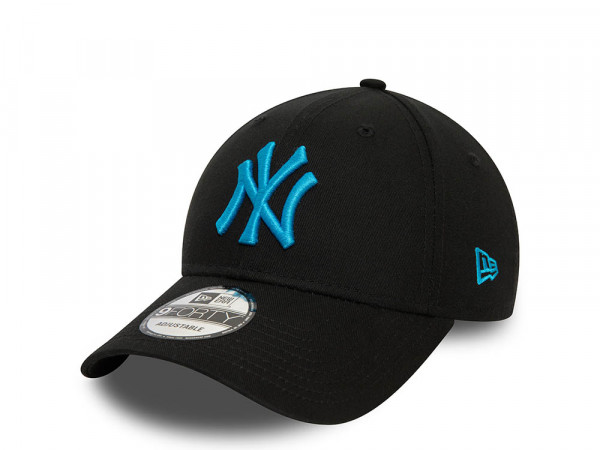 New Era New York Yankees League Essential Black 9Twenty Strapback Cap