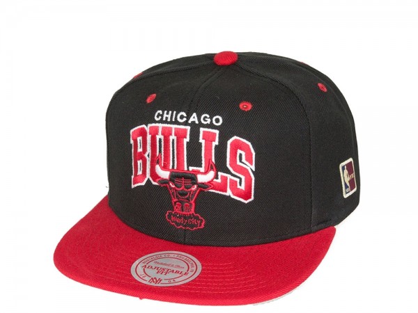 Mitchell & Ness Chicago Bulls Team Arch Snapback Cap