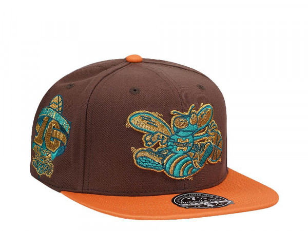 Mitchell & Ness Charlotte Hornets 10th Anniversary Copper Top Hardwood Classic Dynasty Fitted Cap