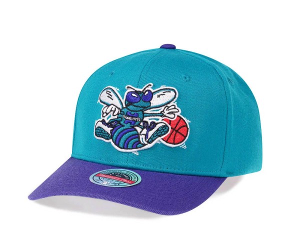 Mitchell & Ness Charlotte Hornets Team Two Tone Red Line Solid Flex Snapback Cap