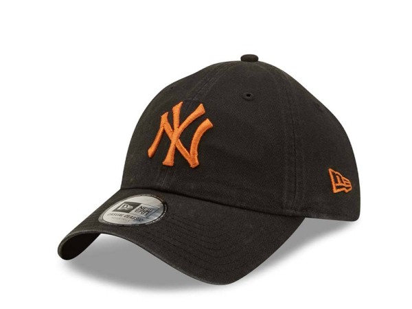 New Era New York Yankees Black Casual Classic Strapback Cap