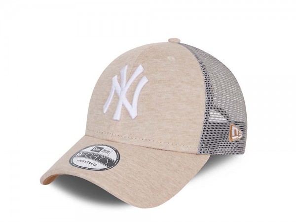 New Era New York Yankees Homefield Coffee 9Forty Trucker Strapback Cap