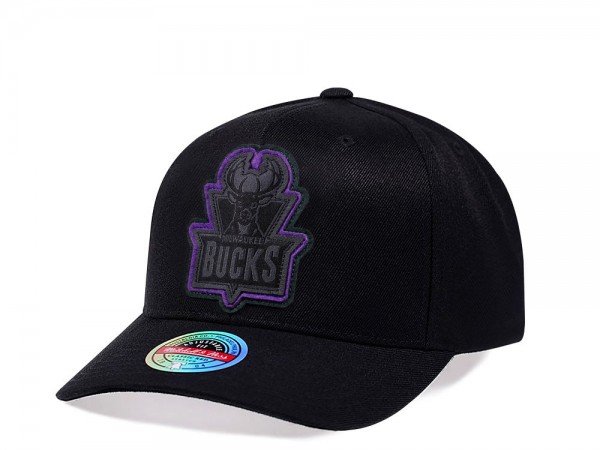 Mitchell & Ness Milwaukee Bucks Levels Red Line Flex Snapback Cap